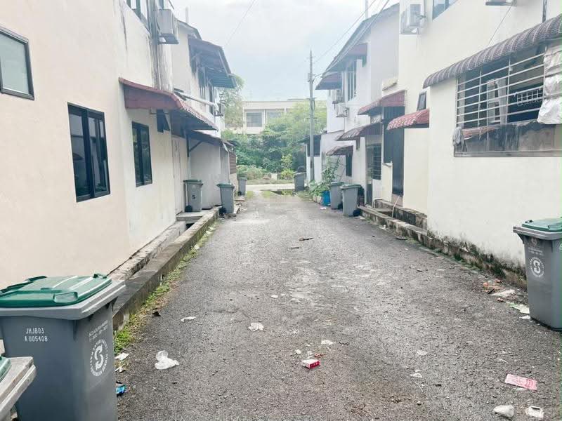 2-storey Terraced House for Sale in Permas Jaya (Johor Bahru) - JAN AU - Exterior - PropertyGuru.com.my
