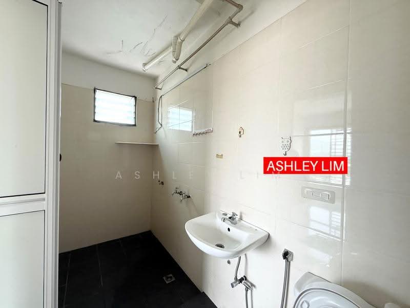 Apartment for Sale at Central Garden - Ashley Lim - Bathroom - PropertyGuru.com.my
