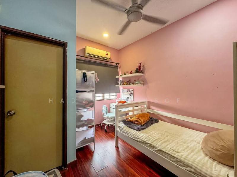 2-storey Terraced House for Sale in Bandar Putra Permai (Seri Kembangan) - HADZRIN YUSOF - Bedroom - PropertyGuru.com.my