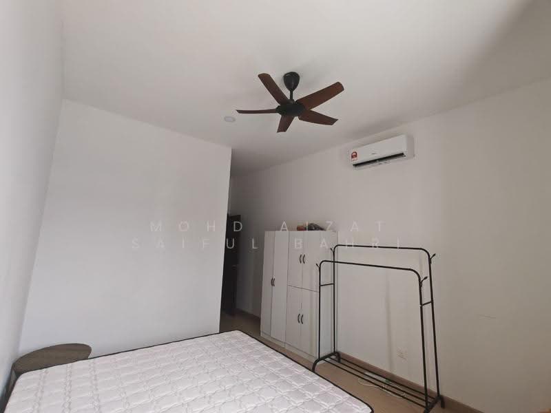 2-storey Terraced House for Rent in Setia Safiro (Cyberjaya) - Mohd Aizat Saiful Bahri - Bedroom - PropertyGuru.com.my