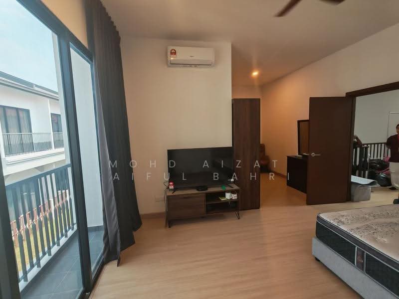 2-storey Terraced House for Rent in Setia Safiro (Cyberjaya) - Mohd Aizat Saiful Bahri - Bedroom - PropertyGuru.com.my