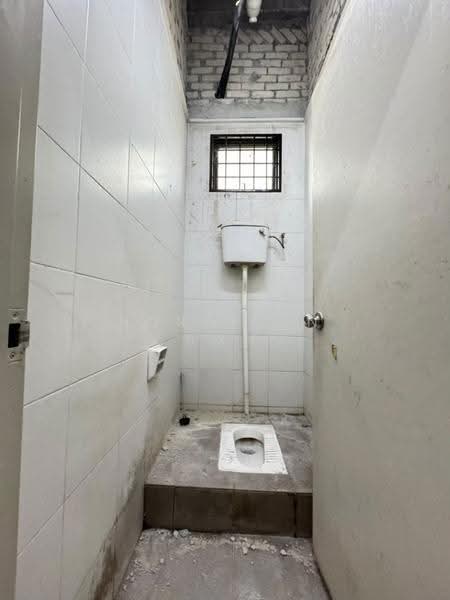 Shop / Office for Rent in Bukit Jelutong (Shah Alam) - Norafian SMH - Bathroom - PropertyGuru.com.my