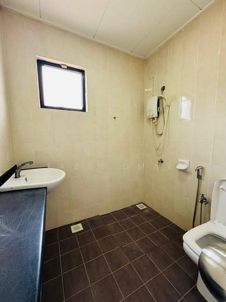 2-storey Terraced House for Sale in Cahaya Spk (Shah Alam) - Fazri Omar - Bathroom - PropertyGuru.com.my