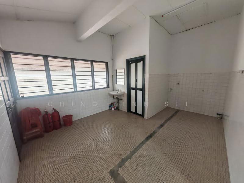 Shop / Office for Rent in Taman Melaka Jaya (Batu Berendam) - Ching Linn Sei - PropertyGuru.com.my