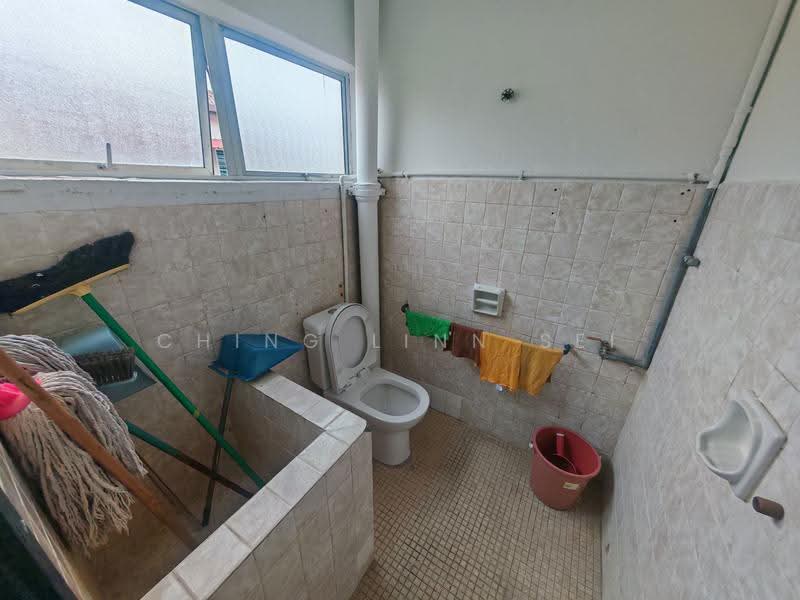 Shop / Office for Rent in Taman Melaka Jaya (Batu Berendam) - Ching Linn Sei - PropertyGuru.com.my