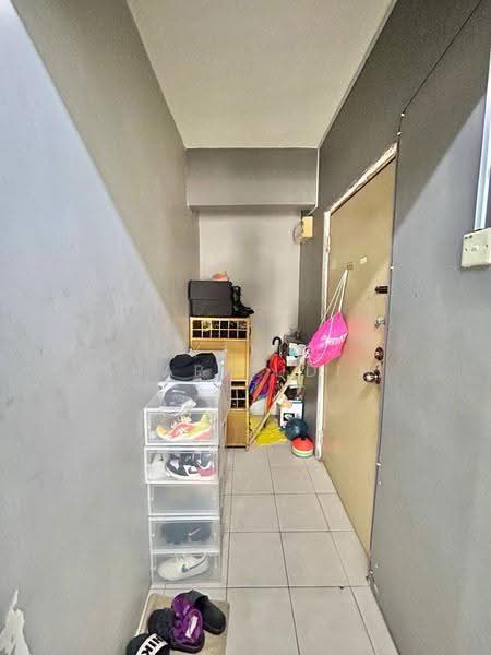 Apartment for Sale at Pusat Komersial Seksyen 7 - Syafiq Sharifudin - Entrance - PropertyGuru.com.my