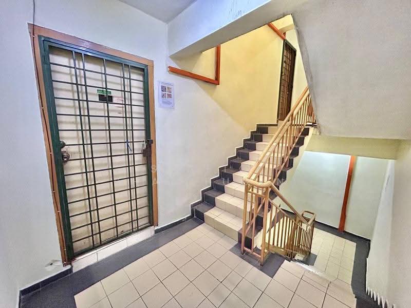 Apartment for Sale at Pusat Komersial Seksyen 7 - Syafiq Sharifudin - Entrance - PropertyGuru.com.my