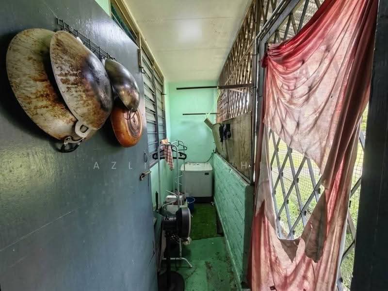 Rumah Flat untuk Dijual di Seksyen 1 Wangsa Maju Flat - Azli Ibrahim - Balcony - PropertyGuru.com.my