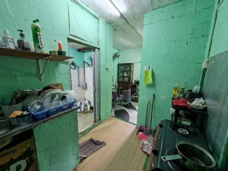 Rumah Flat untuk Dijual di Seksyen 1 Wangsa Maju Flat - Azli Ibrahim - Kitchen - PropertyGuru.com.my