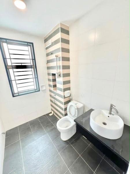 2-storey Terraced House for Sale in Bandar Dato Onn (Tebrau) - JAN AU - Bathroom - PropertyGuru.com.my