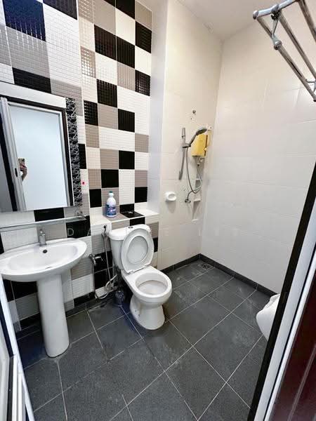 2-storey Terraced House for Rent in Taman Setia Indah (Tebrau) - Daphne Lee - Bathroom - PropertyGuru.com.my