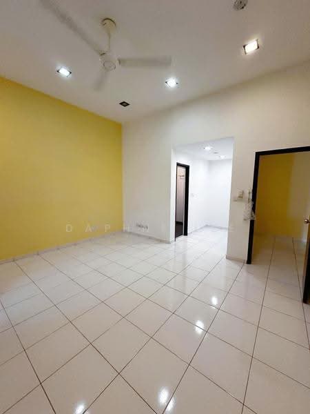 2-storey Terraced House for Rent in Taman Setia Indah (Tebrau) - Daphne Lee - Living Room - PropertyGuru.com.my