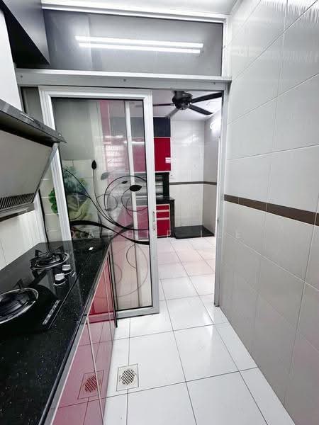 2-storey Terraced House for Rent in Taman Setia Indah (Tebrau) - Daphne Lee - Kitchen - PropertyGuru.com.my