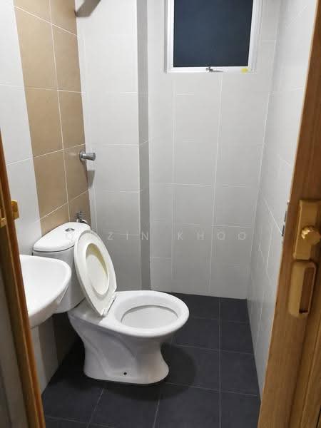 Apartment for Sale at Sky Garden Residences - Qazin Khoo - Bathroom - PropertyGuru.com.my