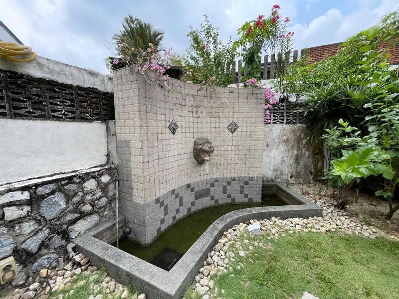 Bungalow House for Sale in SS19 (Subang Jaya) - Mohd Aizat Saiful Bahri - Garden - PropertyGuru.com.my
