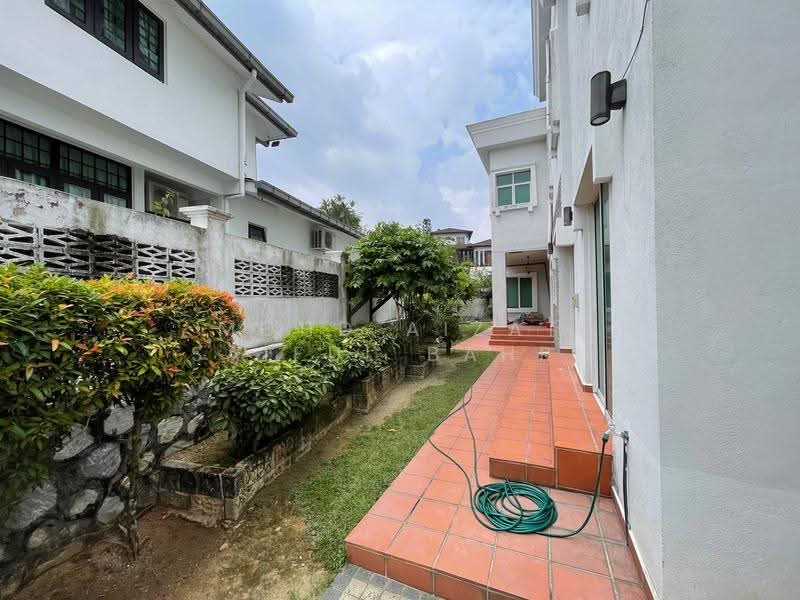 Bungalow House for Sale in SS19 (Subang Jaya) - Mohd Aizat Saiful Bahri - Exterior - PropertyGuru.com.my
