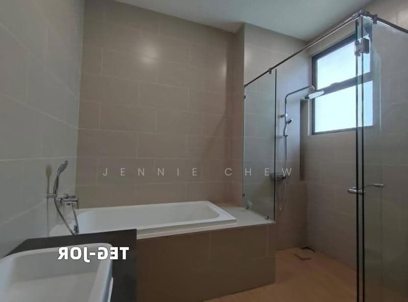 Rumah Berkembar untuk Dijual di Setia Alam (Selangor) - Jennie Chew - Bathroom - PropertyGuru.com.my
