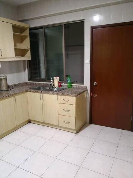 Apartment for Rent at Molek Pine 1 - Kian Seng Goh - Kitchen - PropertyGuru.com.my