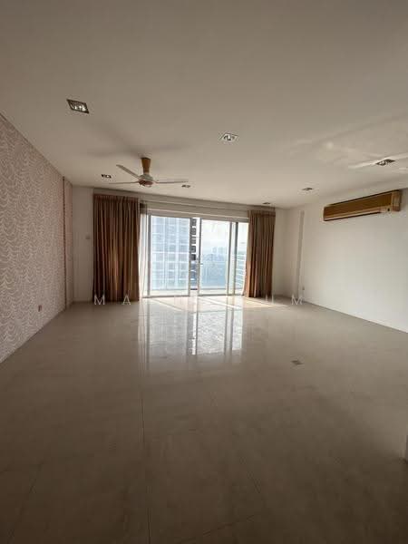 Kondominium untuk Dijual di Menara Bintang Goldhill - Manny Lum - Living Room - PropertyGuru.com.my