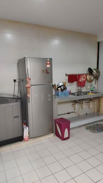 Pangsapuri untuk Dijual di Pangsapuri Lagoon Perdana - Shirley Tan - Kitchen - PropertyGuru.com.my