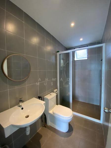 Service Residence for Rent at Savanna Executive Suite @ Southville City - Ahmad Muslim - Bathroom - PropertyGuru.com.my