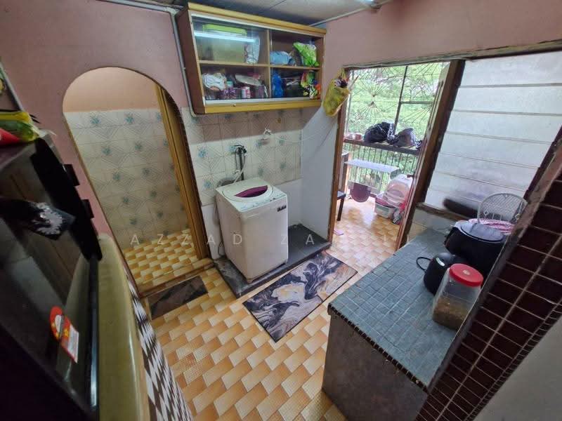 Flat for Sale at Perumahan Awam Seri Langkawi 1 - Azzad Zarull - Kitchen - PropertyGuru.com.my
