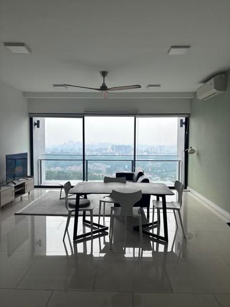 Kondominium untuk Dijual di One Central Park - Jeremy . - Living Room - PropertyGuru.com.my