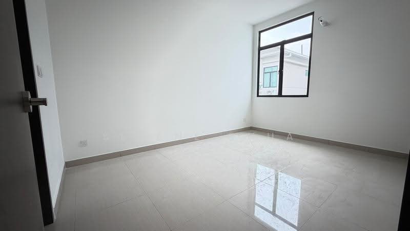 2-storey Terraced House for Sale in Taman Pelangi Indah (Ulu Tiram) - Serene Chua - Interior - PropertyGuru.com.my
