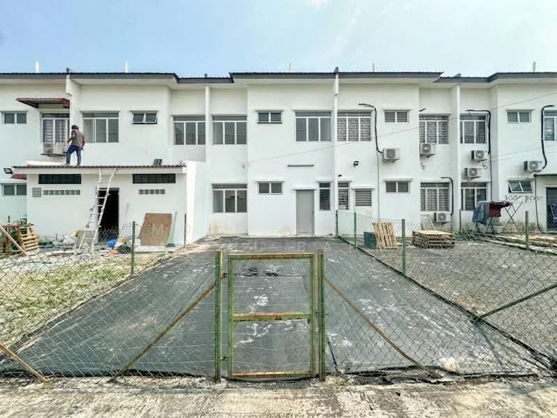 Rumah Teres untuk Dijual di Sepang (Selangor) - Mohd Aizat Saiful Bahri - Exterior - PropertyGuru.com.my