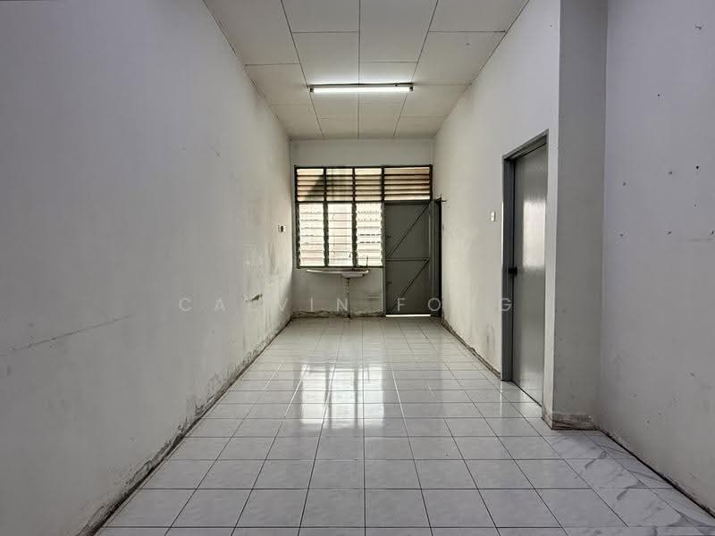 Rumah Teres 1-Tingkat untuk Dijual di Taman Desa Enggang (Sungai Petani) - Calvin Fong - Dining area & kitchen - PropertyGuru.com.my