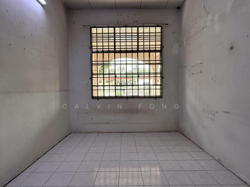 Rumah Teres 1-Tingkat untuk Dijual di Taman Desa Enggang (Sungai Petani) - Calvin Fong - Master bedroom - PropertyGuru.com.my