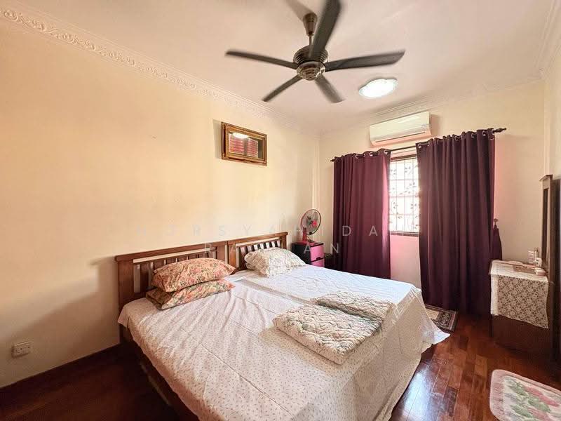 Semi-Detached House for Sale in Prima Saujana (Kajang) - Norsyahidah Razlan - Bedroom - PropertyGuru.com.my