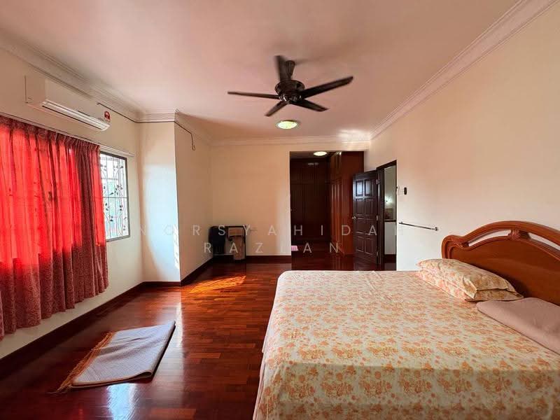 Semi-Detached House for Sale in Prima Saujana (Kajang) - Norsyahidah Razlan - Bedroom - PropertyGuru.com.my