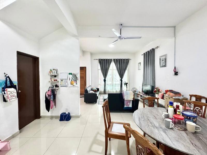2-storey Terraced House for Sale in Seksyen 30 (Shah Alam) - Nazrin Hakimin - Living Room - PropertyGuru.com.my