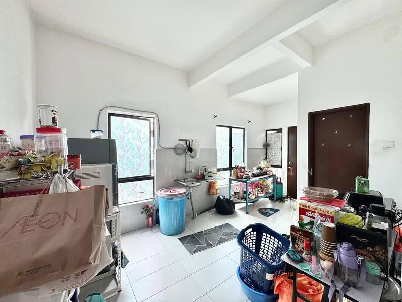 2-storey Terraced House for Sale in Seksyen 30 (Shah Alam) - Nazrin Hakimin - Kitchen - PropertyGuru.com.my
