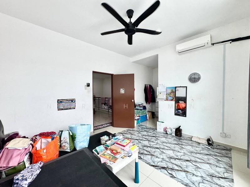2-storey Terraced House for Sale in Seksyen 30 (Shah Alam) - Nazrin Hakimin - Living Room - PropertyGuru.com.my