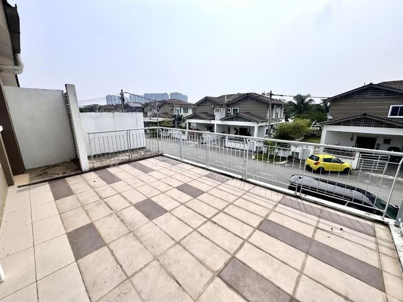 Semi-Detached House for Sale in Taman Desiran Bayu (Puchong) - Mohd Aizat Saiful Bahri - Balcony - PropertyGuru.com.my