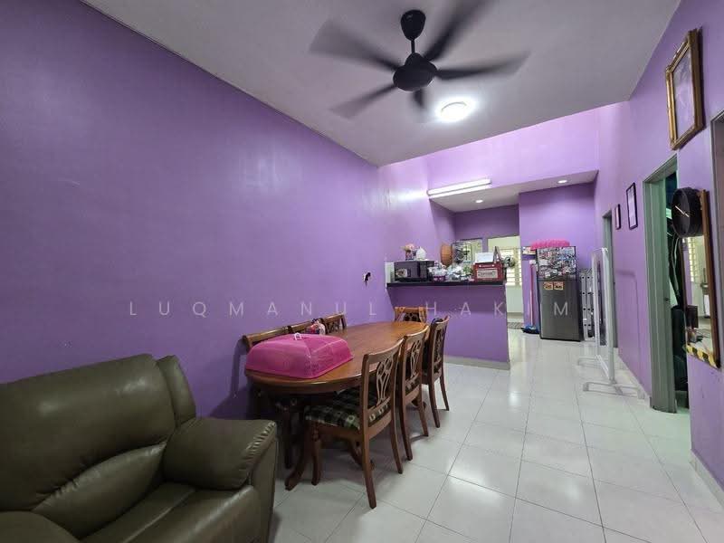 1-storey Terraced House for Sale in Taman Warisan Bestari (Dengkil) - Luqmanul Hakim - Dining Room - PropertyGuru.com.my