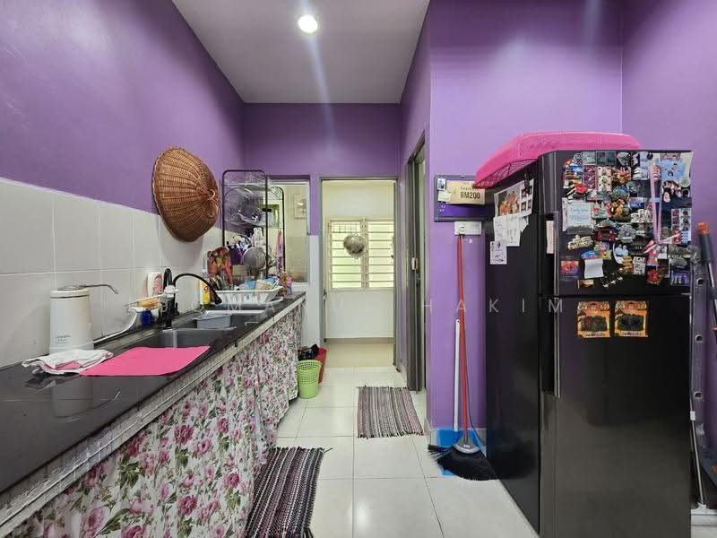 1-storey Terraced House for Sale in Taman Warisan Bestari (Dengkil) - Luqmanul Hakim - Kitchen - PropertyGuru.com.my