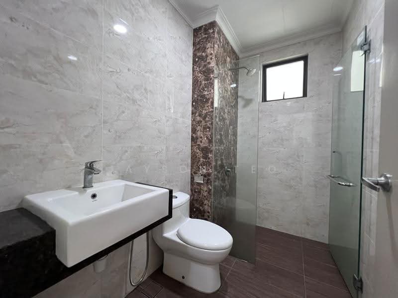 Kediaman Servis untuk Disewa di Wave @ Marina Cove - Jayson Teo - Bathroom - PropertyGuru.com.my