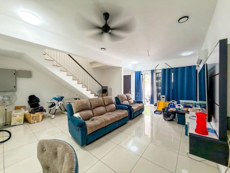 2-storey Terraced House for Sale in Elmina (Shah Alam) - Mohd Aizat Saiful Bahri - Living Room - PropertyGuru.com.my