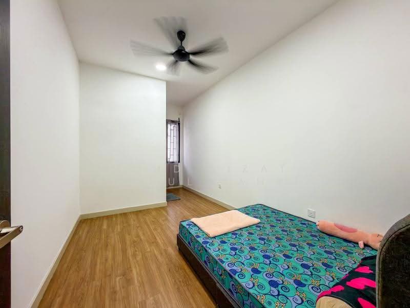 2-storey Terraced House for Sale in Elmina (Shah Alam) - Mohd Aizat Saiful Bahri - Bedroom - PropertyGuru.com.my