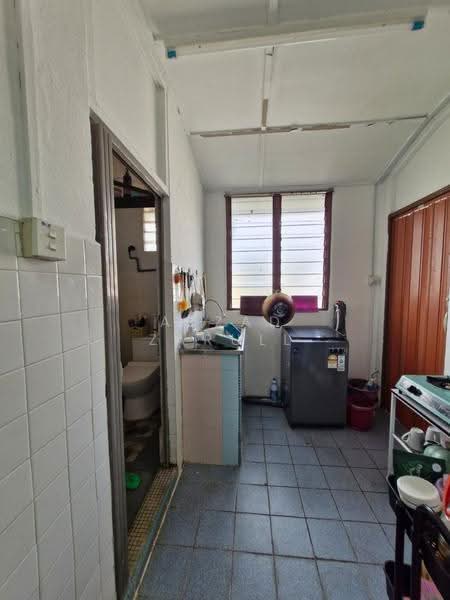 Flat for Sale at Seksyen 1 Wangsa Maju Flat - Azzad Zarull - Kitchen - PropertyGuru.com.my