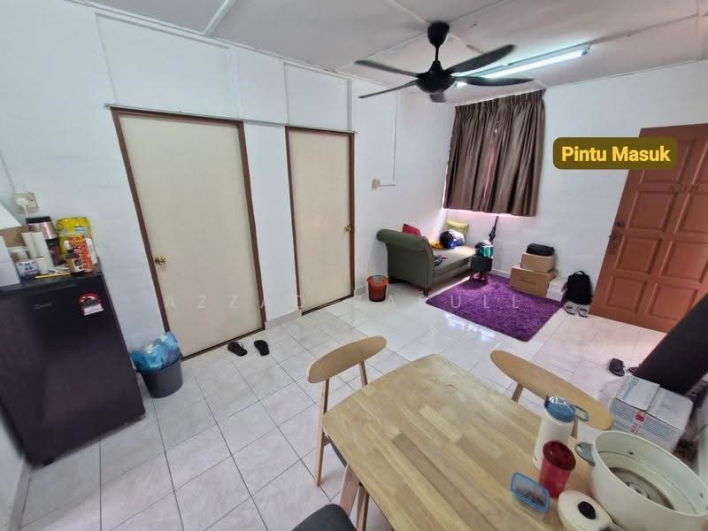 Flat for Sale at Seksyen 1 Wangsa Maju Flat - Azzad Zarull - Living Room - PropertyGuru.com.my