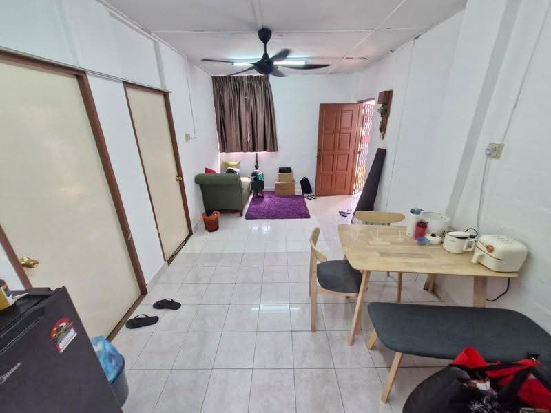 Flat for Sale at Seksyen 1 Wangsa Maju Flat - Azzad Zarull - Living Room - PropertyGuru.com.my