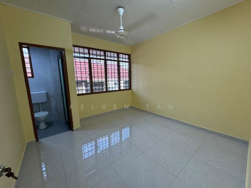 2-storey Terraced House for Rent in Bandar Menjalara (Kuala Lumpur) - Kelven Tan - Bathroom - PropertyGuru.com.my