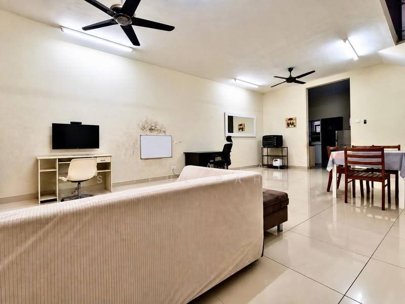 Rumah Teres untuk Dijual di Shah Alam (Selangor) - Mohd Aizat Saiful Bahri - Living Room - PropertyGuru.com.my