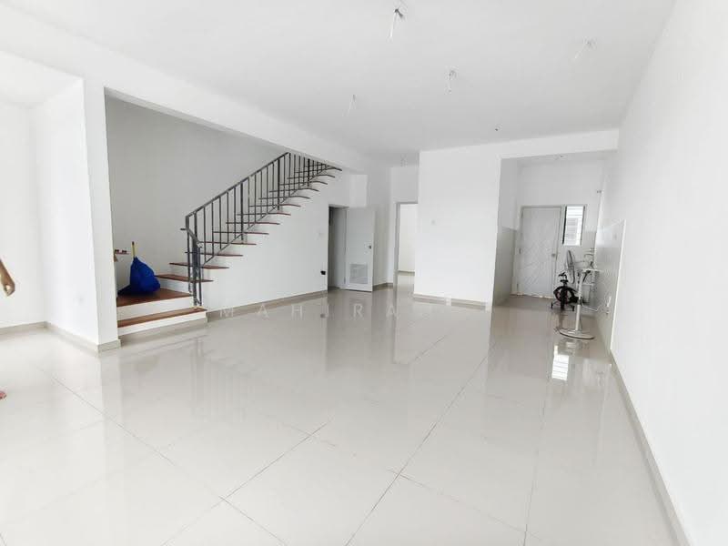 2-storey Terraced House for Sale in Hulu Langat (Selangor) - Mahirah . - Living Room - PropertyGuru.com.my