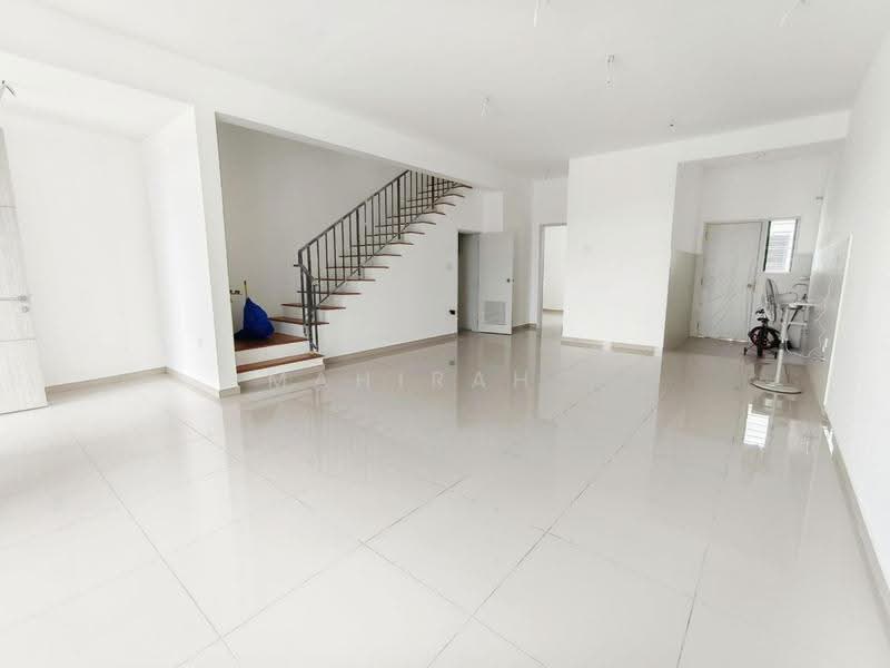 2-storey Terraced House for Sale in Hulu Langat (Selangor) - Mahirah . - Living Room - PropertyGuru.com.my