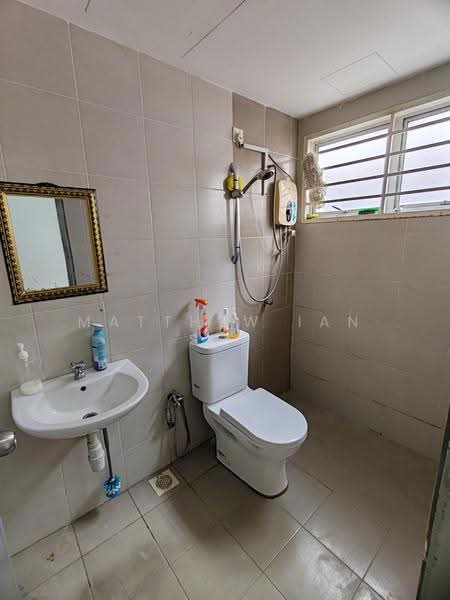 Townhouse for Rent in Bandar Saujana Putra (Tanjong Duabelas) - Matthew Ian Sim - Bathroom - PropertyGuru.com.my